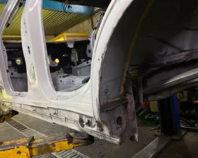 Порог кузова Mercedes-Benz