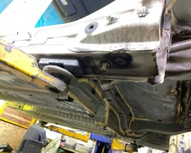 Порог кузова Mercedes-Benz