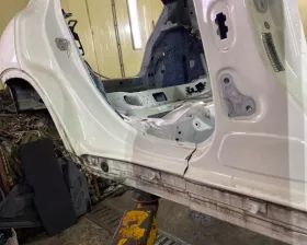 Порог кузова Mercedes-Benz