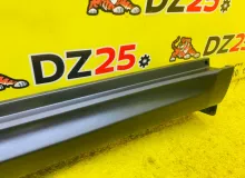 Накладка на порог SUZUKI ESCUDO 2015/Цвет ZCE 7724054P005PK YD21S M16A, левая