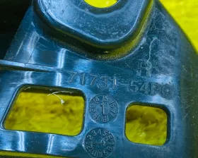 Крепление бампера SUZUKI