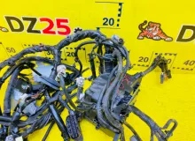 Коса под капот SUZUKI ESCUDO 2015/Цвет ZCE 3661054PC0 YD21S M16A, передняя