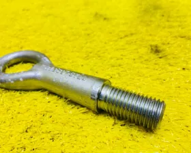 Крюк буксировочный SUZUKI