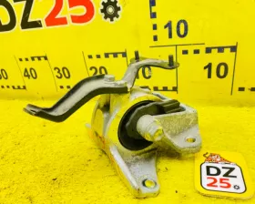 Подушка двигателя SUZUKI