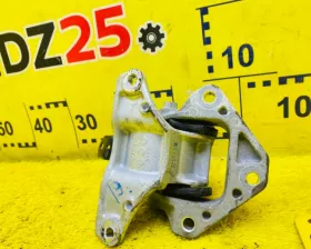 Подушка двигателя SUZUKI