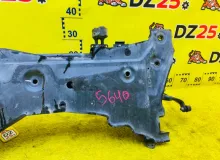Балка под двс SUZUKI ESCUDO 2015/Цвет ZNL 4581061M01 YD21S M16A, передняя