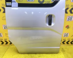 Дверь боковая Nissan