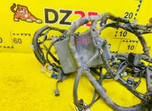 Коса под капот SUZUKI ESCUDO 2015/Цвет C06 3665054P00 YD21S M16A, передняя