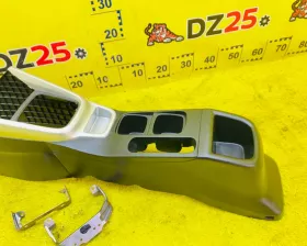Бардачок между сиденьями SUZUKI