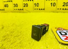 Кнопка включения подогрева сидений DAIHATSU BOON 2016/Цвет X07 84751B1010 M710S 1KRFE, передняя правая