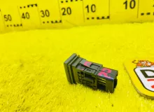 Кнопка включения подогрева сидений DAIHATSU BOON 2016/Цвет X07 84751B1010 M710S 1KRFE, передняя правая