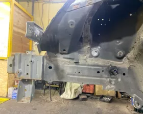 Лонжерон TOYOTA