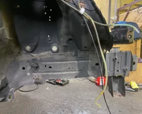 Лонжерон TOYOTA
