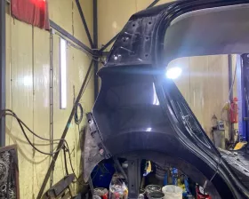 Крыло заднее TOYOTA