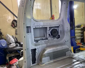 Крыло заднее NISSAN