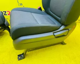 СИДЕНИЕ ПАРА HONDA