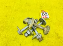 Болт регулировочный TOYOTA LAND CRUISER 2001/Цвет 057 4819060010 UZJ100W 2UZFE, передний