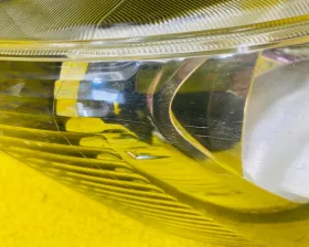 Фара Nissan