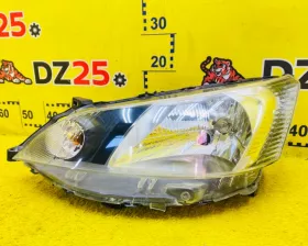 Фара Nissan