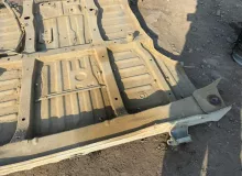 Тазик железный TOYOTA LAND CRUISER 2001/Цвет 057 5831160460 UZJ100W 2UZFE, задний