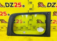 Стекло собачника NISSAN NV200 2017/Цвет QM1 83301JX01A M20 HR16DE, заднее левое