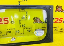 Стекло собачника NISSAN NV200 2017/Цвет QM1 83301JX01A M20 HR16DE, заднее левое