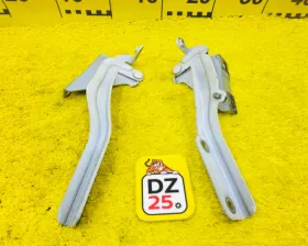 Петля капота Nissan