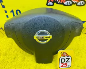 Подушка безопасности водителя Nissan