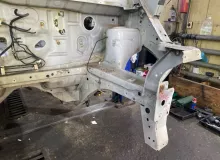 Лонжерон NISSAN NV200 2017/Цвет QM1 64181JX00A M20 HR16DE, передний левый