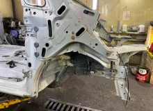 Лонжерон NISSAN NV200 2017/Цвет QM1 64100JX00A M20 HR16DE, передний правый