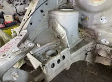 Лонжерон NISSAN NV200 2017/Цвет QM1 64100JX00A M20 HR16DE, передний правый
