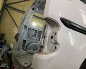 Крыло заднее NISSAN
