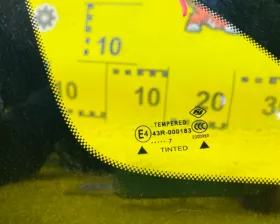 Стекло форточка NISSAN