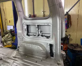Крыло заднее NISSAN