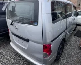 Зеркало заднего вида салонное NISSAN