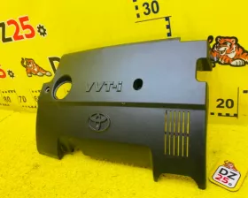 Пластиковая крышка на двс TOYOTA