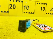 Кнопка включения подогрева сидений TOYOTA SIENTA 2016/Цвет 070 8475128042 NCP175 1NZFE, передняя левая