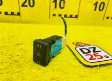 Кнопка включения подогрева сидений TOYOTA SIENTA 2016/Цвет 070 8475152082 NCP175 1NZFE, передняя правая