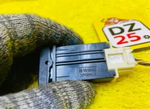 Кнопка включения подогрева сидений TOYOTA SIENTA 2016/Цвет 070 8475152082 NCP175 1NZFE, передняя правая