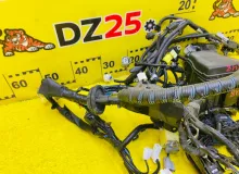 Коса под капот TOYOTA SIENTA 2016/Цвет 070 821115DA10 NCP175 1NZFE, передняя