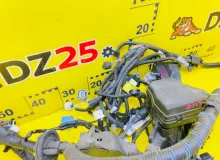 Коса под капот TOYOTA SIENTA 2016/Цвет 070 821115DA10 NCP175 1NZFE, передняя