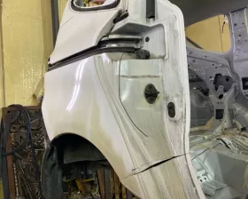 Крыло заднее TOYOTA
