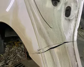 Крыло заднее TOYOTA