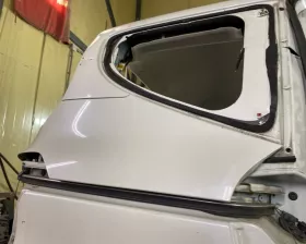 Крыло заднее TOYOTA
