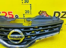 Решетка радиатора NISSAN NV200 2011/Цвет QX1 62310JX00A M20 HR16DE, передняя