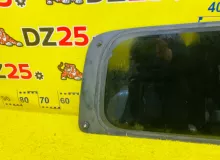 Стекло собачника NISSAN NV200 2011/Цвет QX1 83301JX06B M20 HR16DE, заднее левое