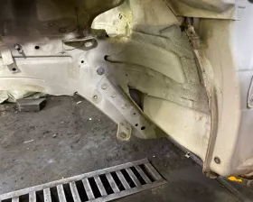Лонжерон NISSAN