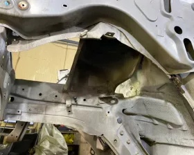 Лонжерон NISSAN