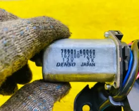 Замок спинки сидения Toyota
