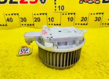 Мотор печки LEXUS LX570 2008/Цвет 202 8710360390 URJ201L 3URFE, передний
